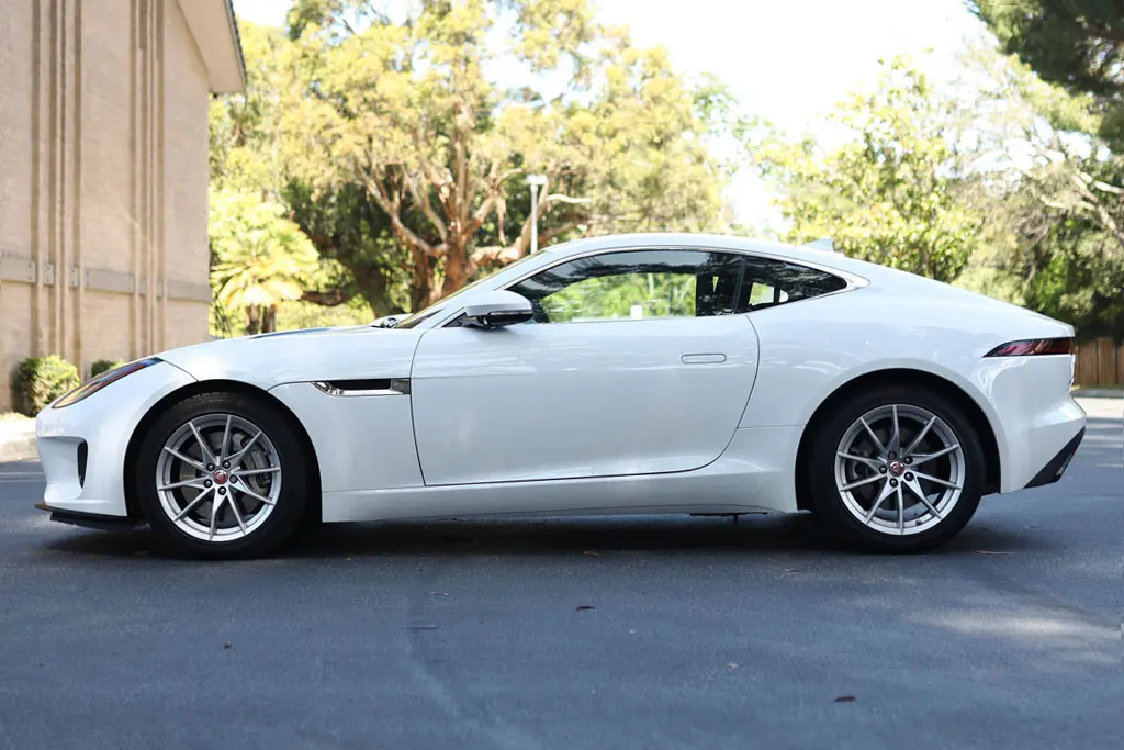 Jaguar F-Type F-Type 2.0 P300 6