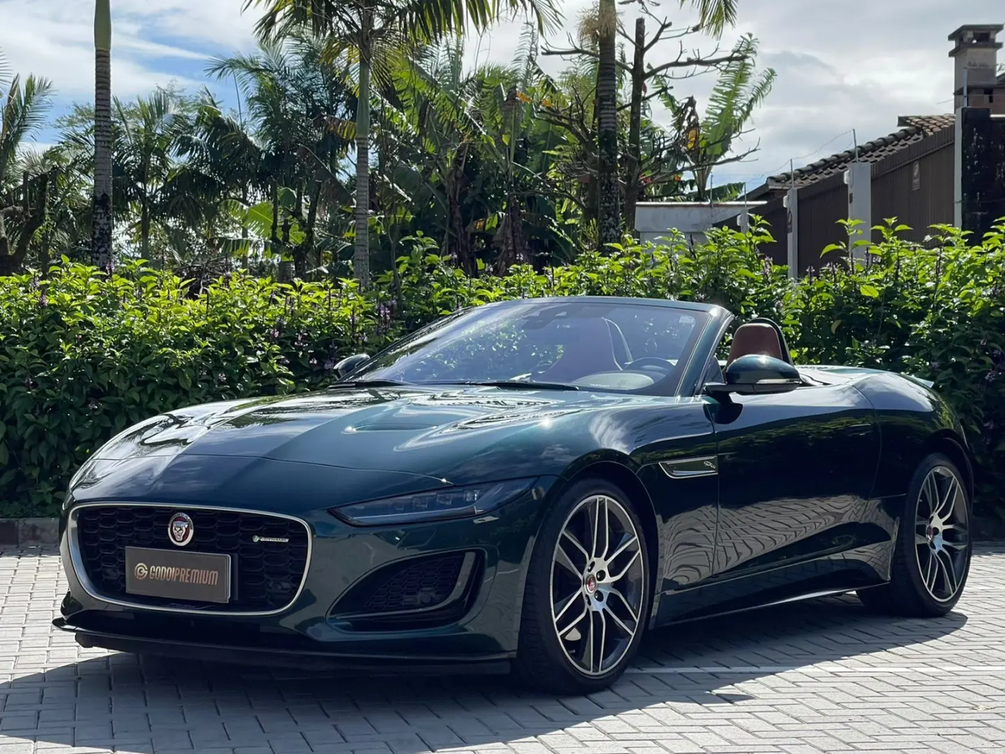 Jaguar F-Type F-Type 2.0 P300 R-Dynamic 3