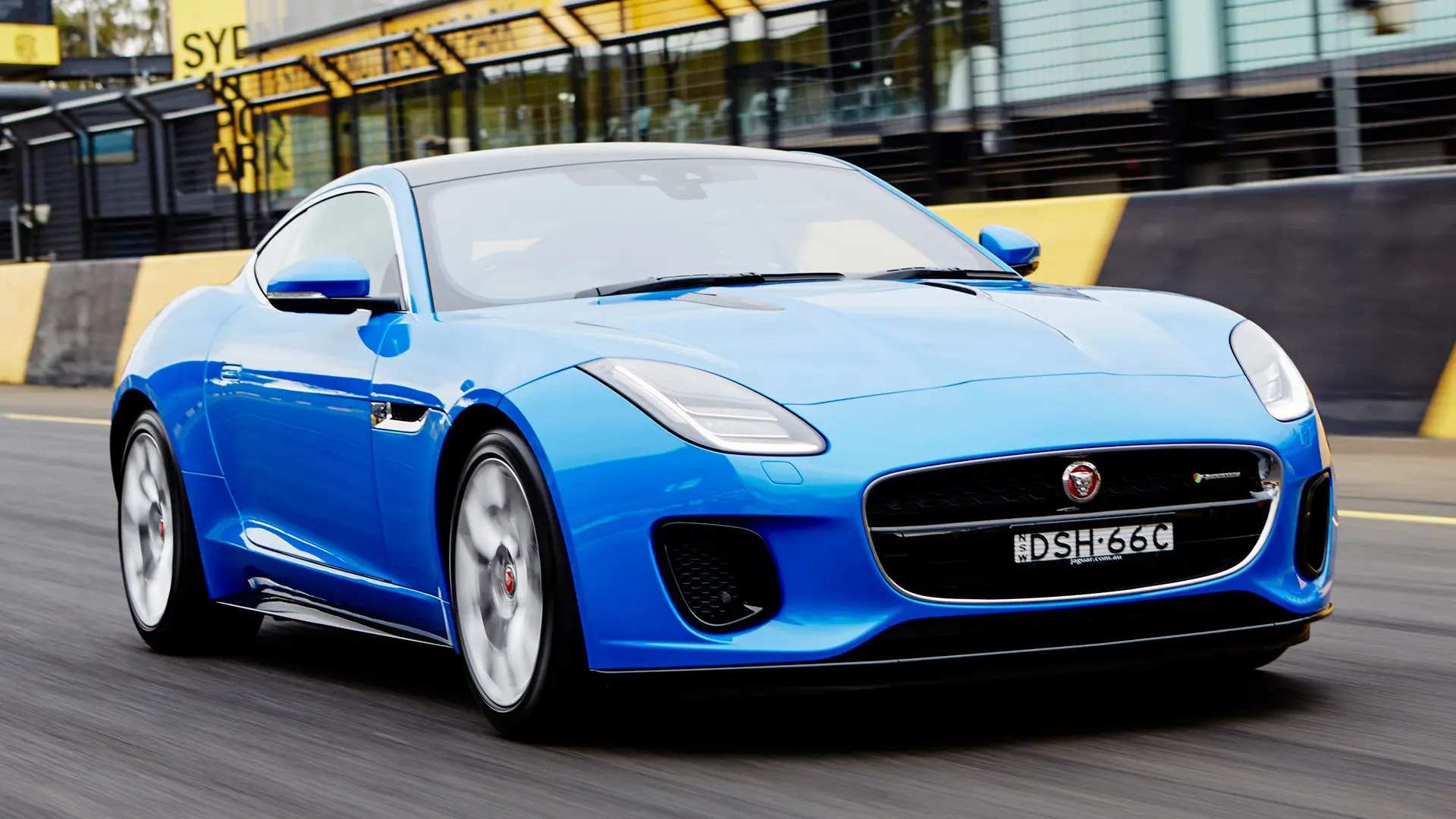 Jaguar F-Type F-Type 2.0i Turbo R-Dynamic 1