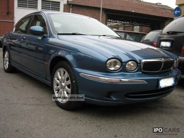 Jaguar X-Type X-Type 2.5 V6 Executive 4