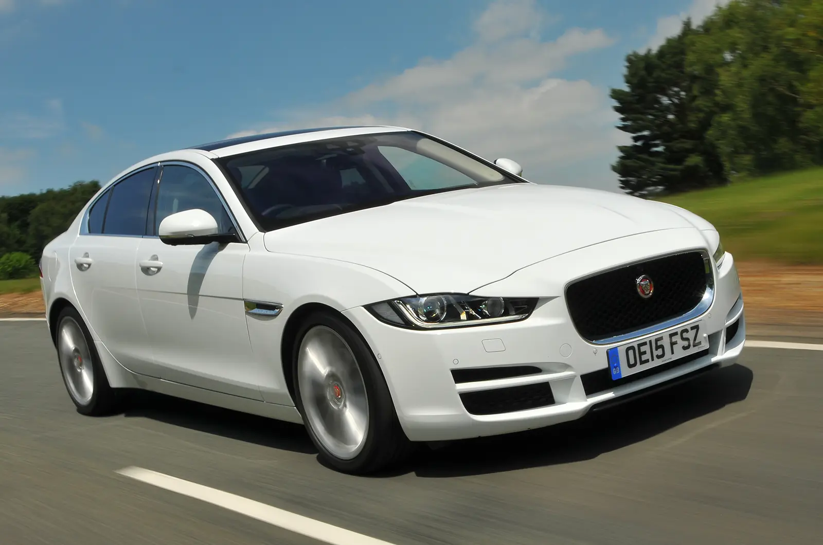 Jaguar XE XE 2.0 D Pure 0