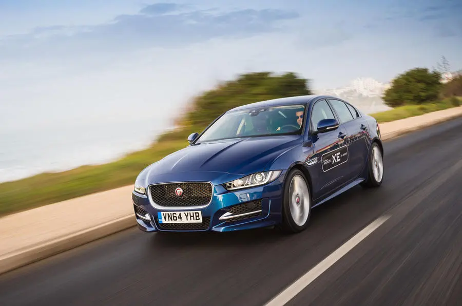 Jaguar XE XE 2.0 D Portfolio Plus 2