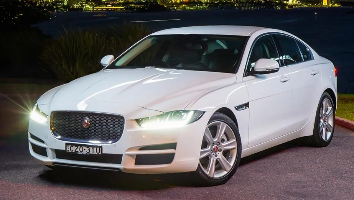 Jaguar XE XE 2.0 D Prestige Plus 5