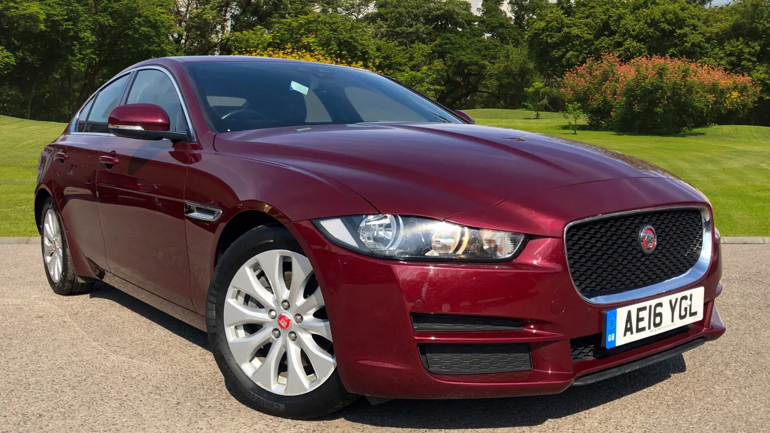 Jaguar XE XE 2.0 D Prestige Plus 4
