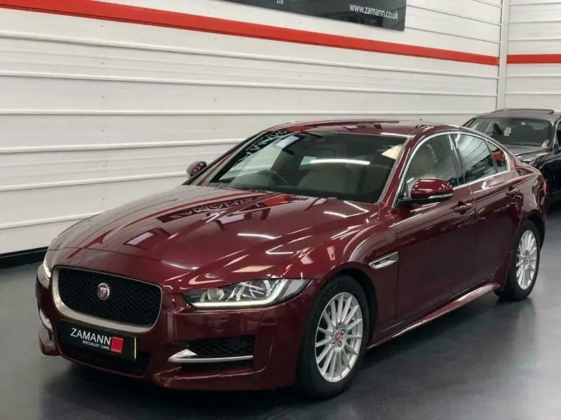 Jaguar XE XE 2.0 D Prestige Plus 5
