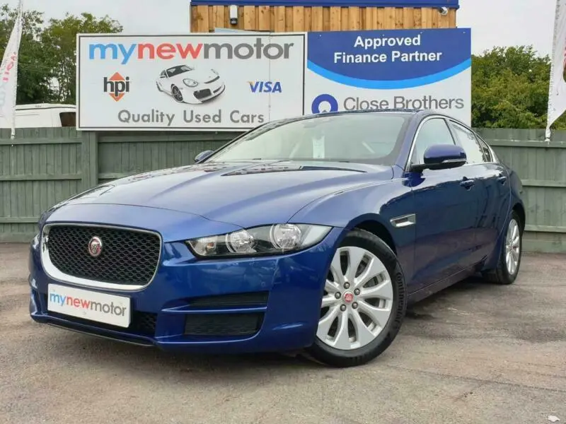 Jaguar XE XE 2.0 D Prestige Plus 6