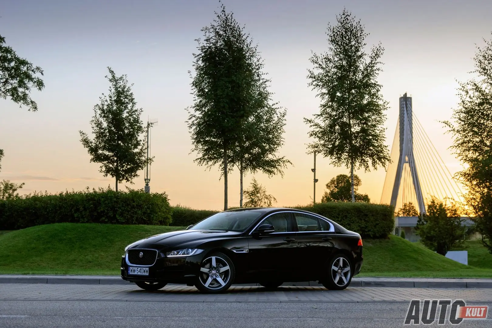 Jaguar XE XE 2.0 D Prestige Plus 5