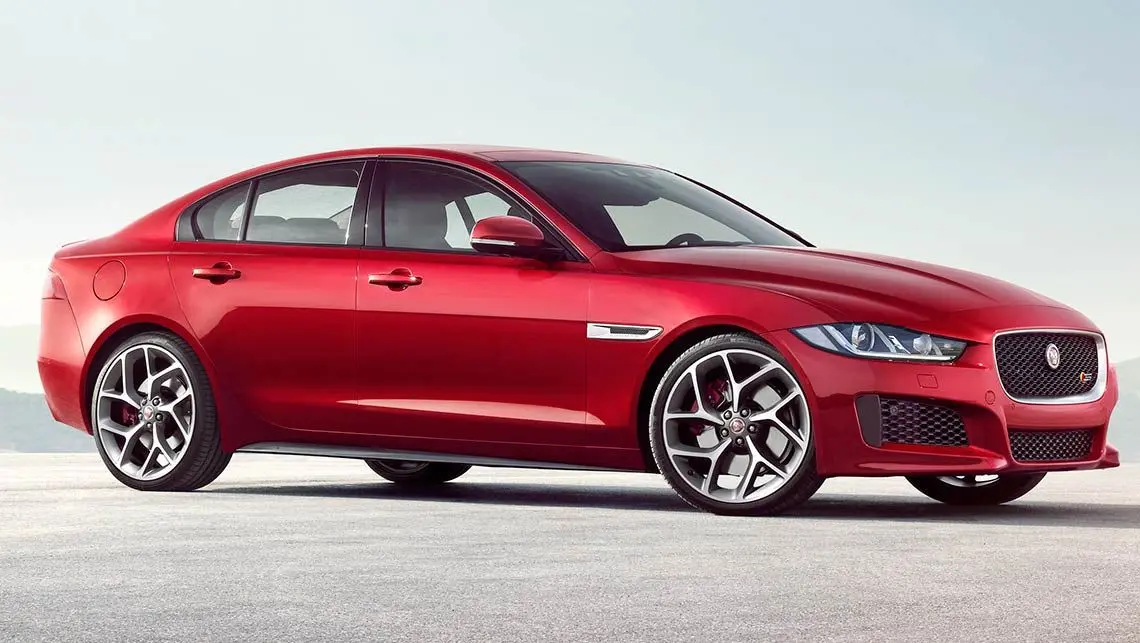 Jaguar XE XE 2.0 D Pure 3