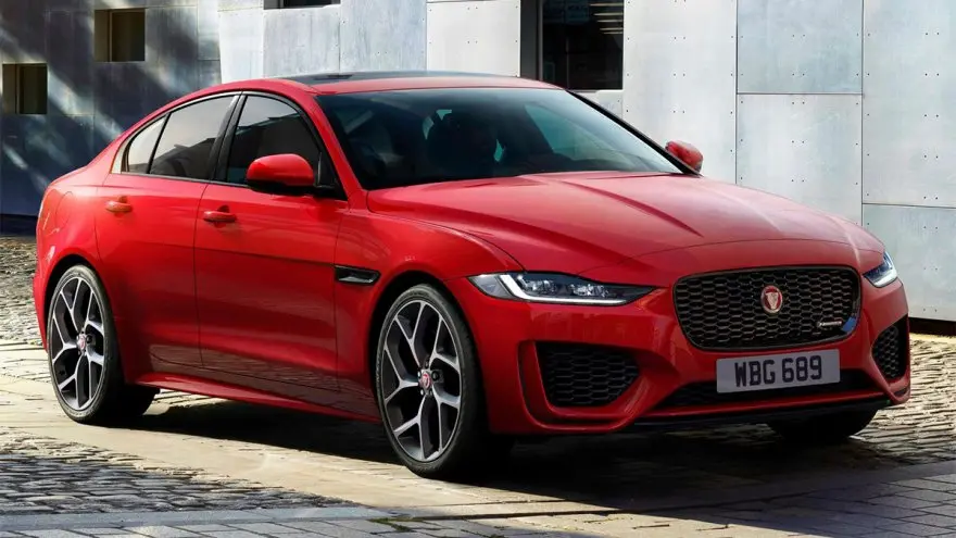 Jaguar XE XE 2.0 D R-Dynamic SE 4
