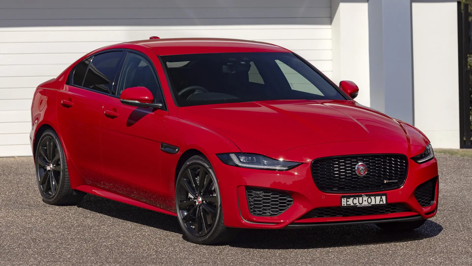 Jaguar XE XE 2.0 D R-Dynamic SE 5