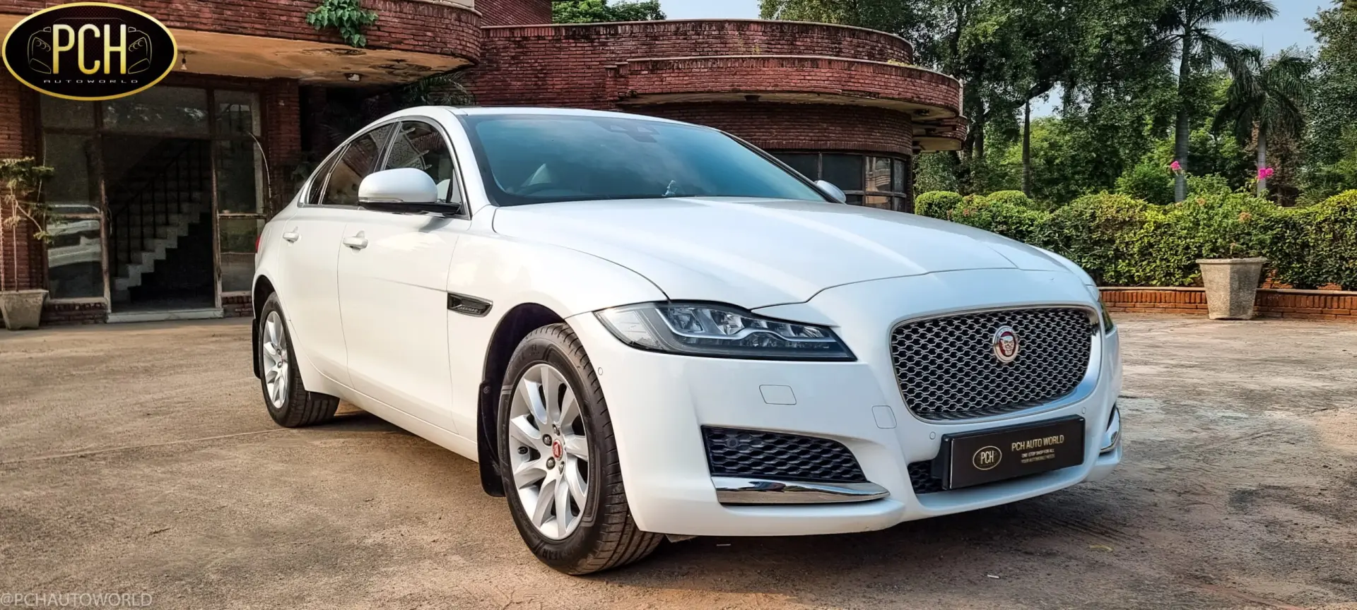 Jaguar XF XF 2.0 D Prestige Plus 1