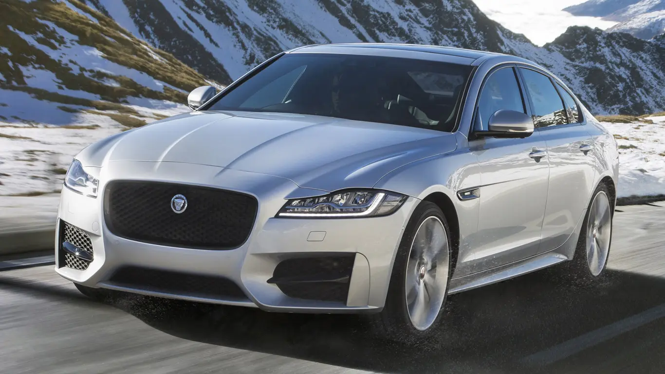 Jaguar XF XF 2.0 D AWD Portfolio Plus 0