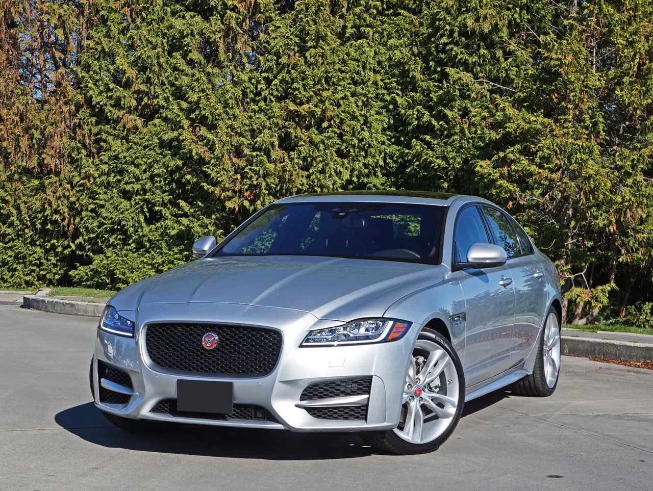 Jaguar XF XF 2.0 D AWD R-Sport Plus 1