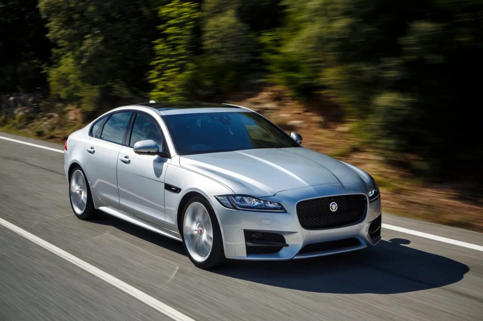 Jaguar XF XF 2.0 D AWD R-Sport Plus 3