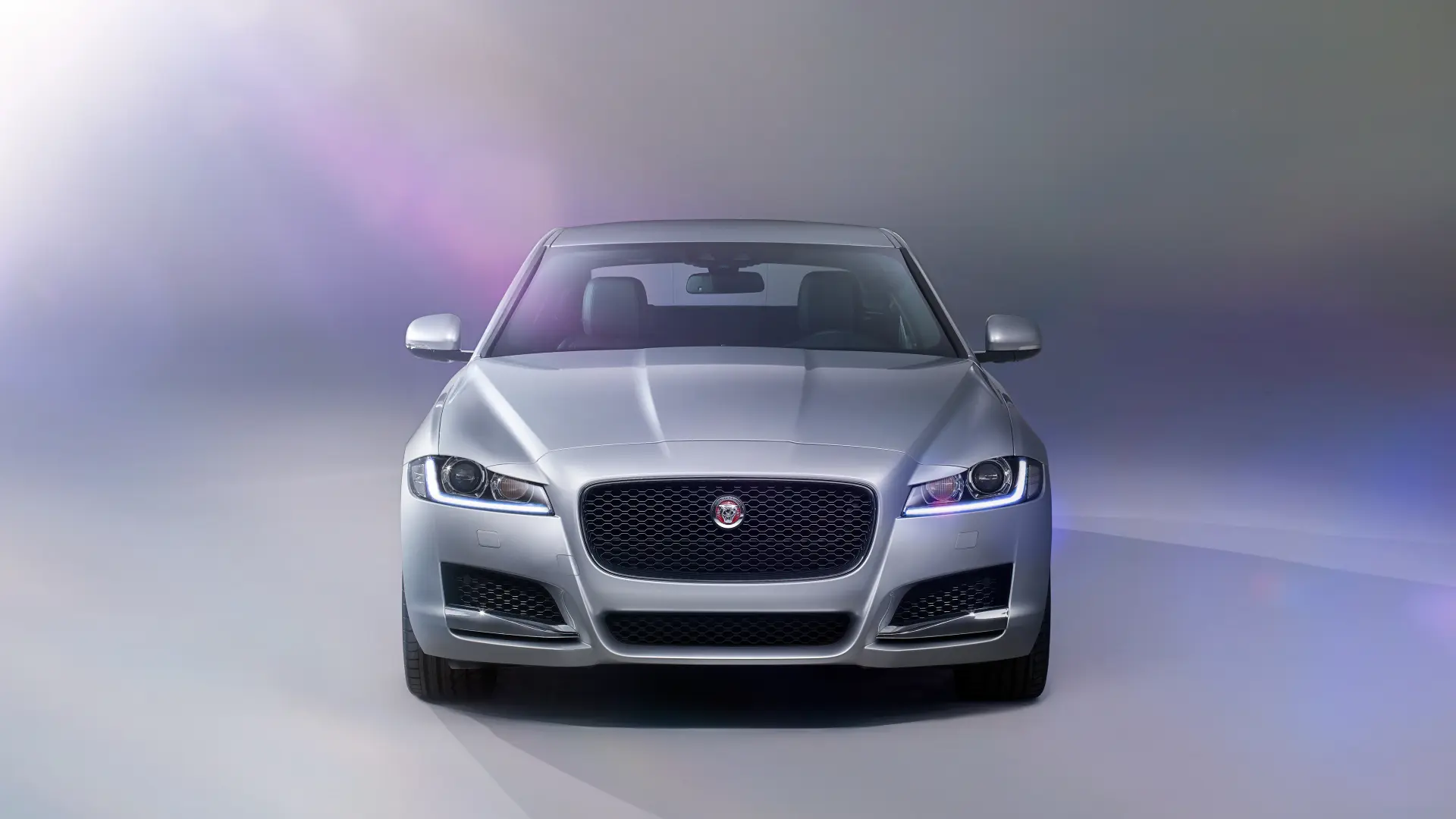 Jaguar XF XF 2.0 D Prestige Plus 4