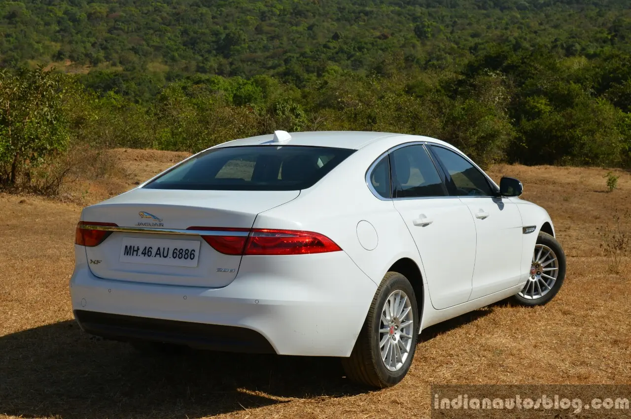 Jaguar XF XF 2.0 D Pure Plus 1