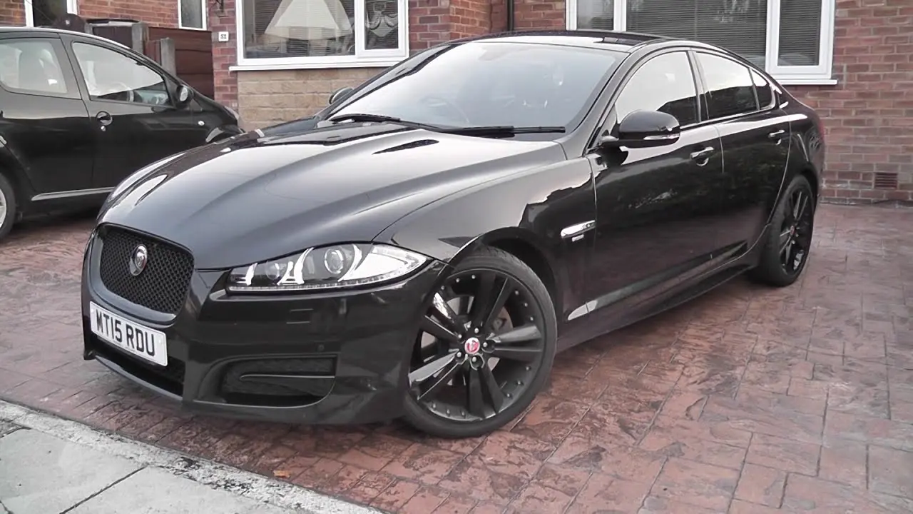 Jaguar XF XF 2.0 D R-Sport Plus 6