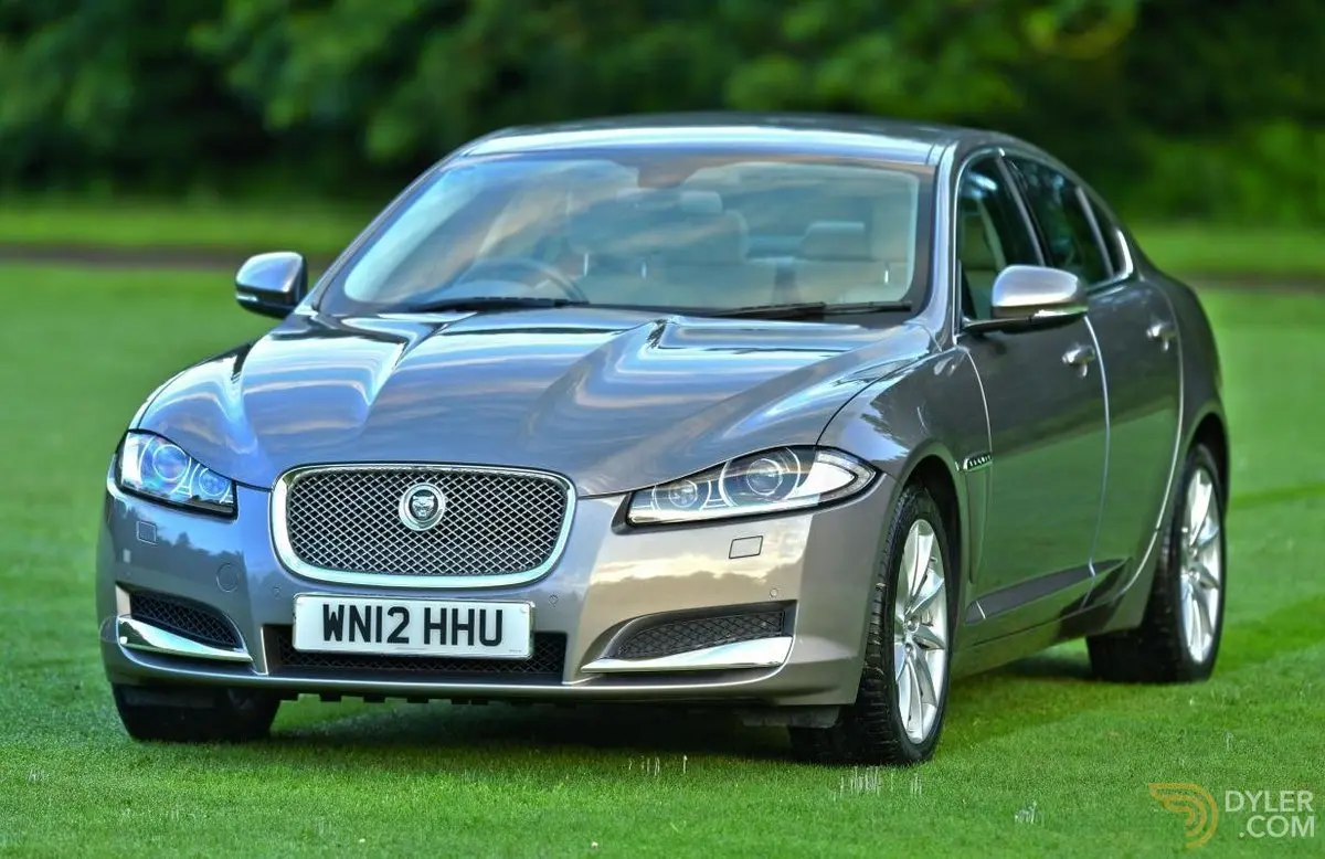 Jaguar XF XF 2.0 Luxury 4
