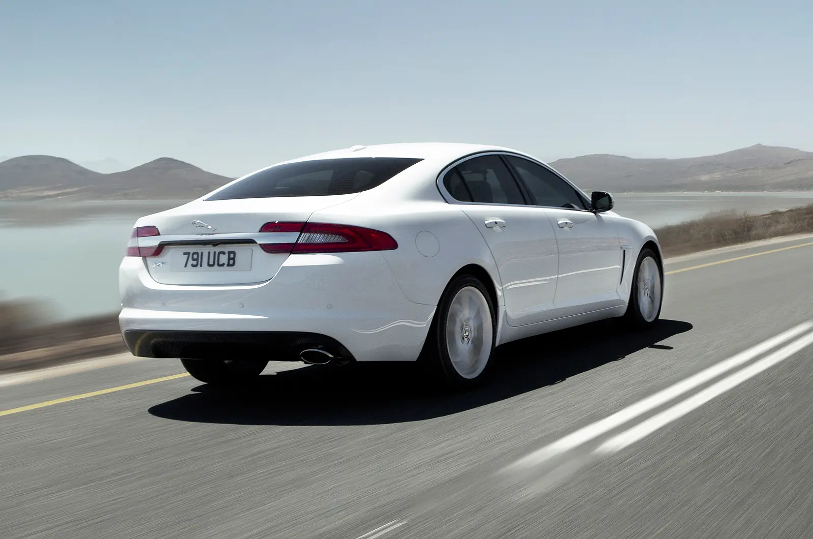 Jaguar XF XF 2.2 D Premium Luxury 5
