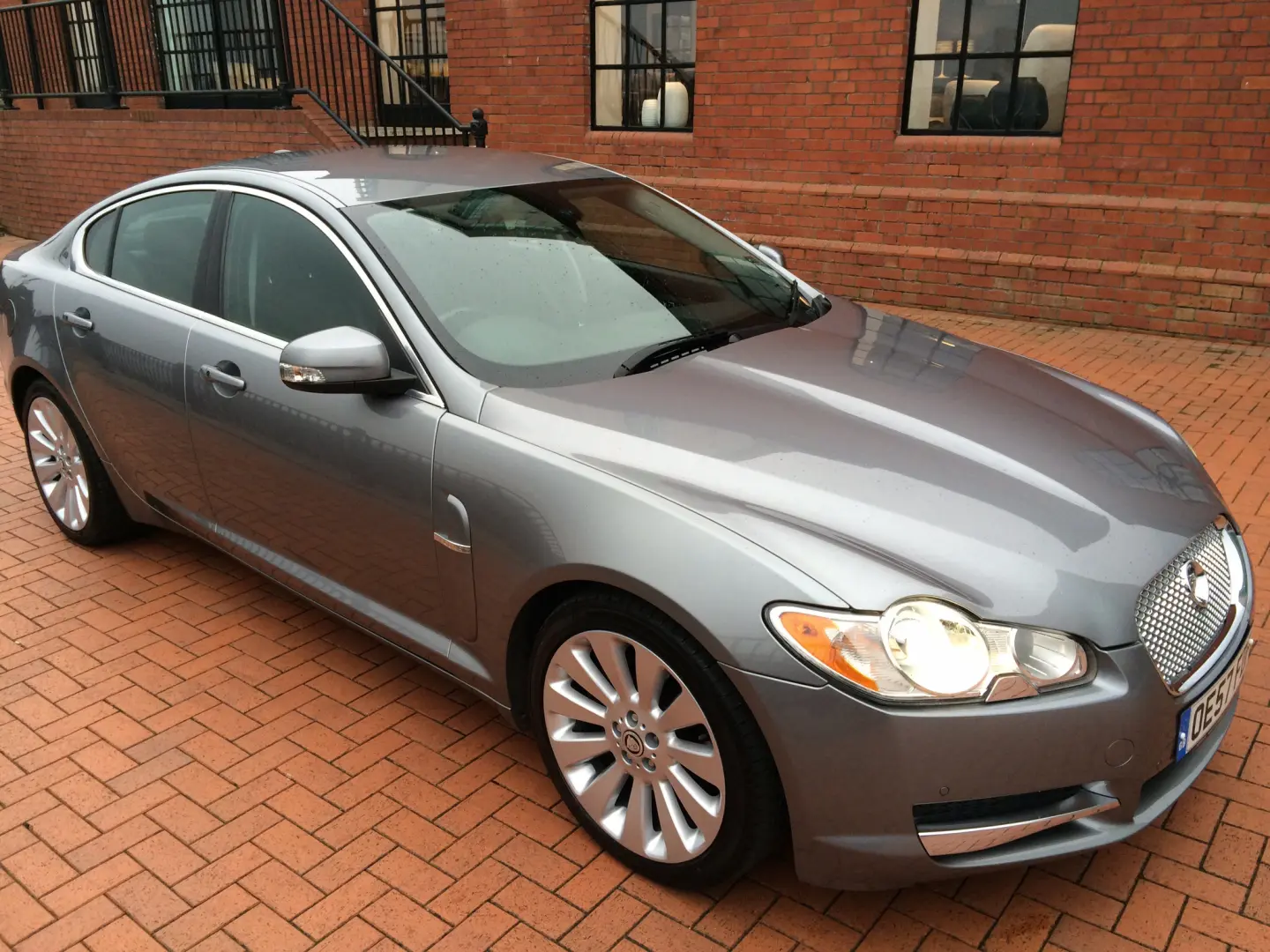 Jaguar XF XF 2.7 D V6 Luxury 2