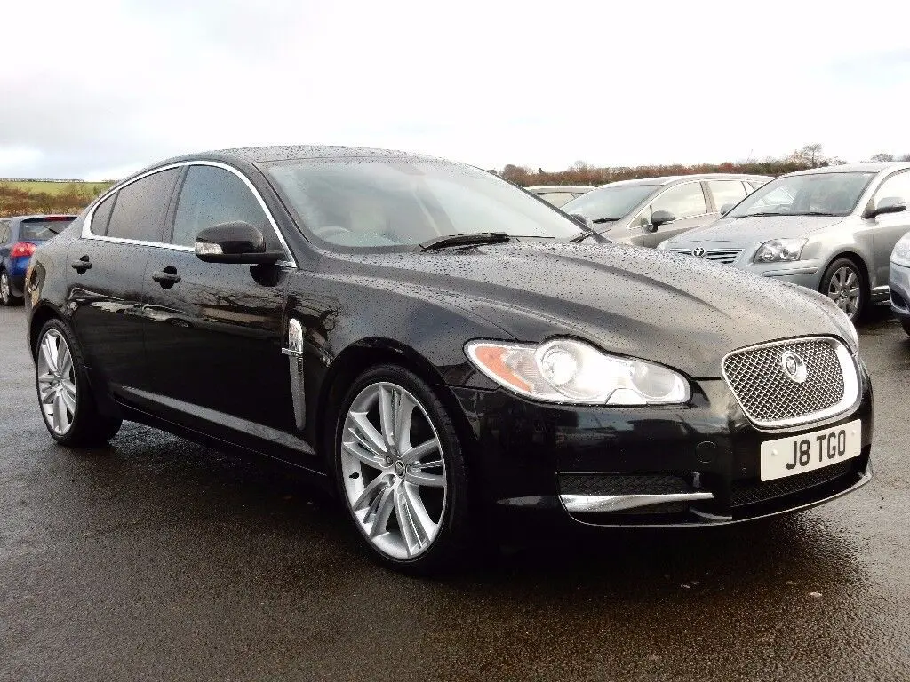 Jaguar XF XF 2.7 D V6 Premium Luxury 6