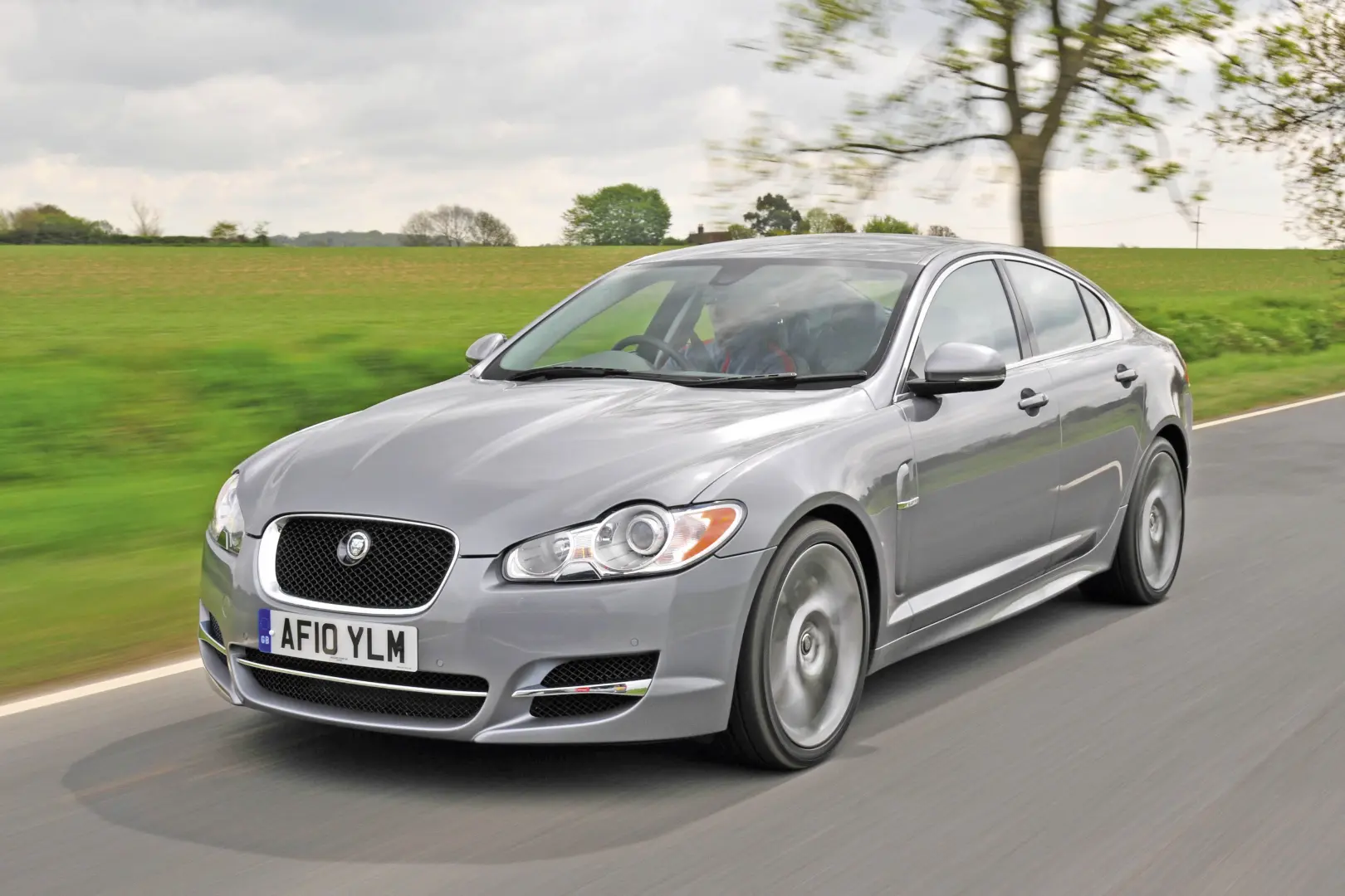 Jaguar XF XF 3.0 D S Portfolio 4