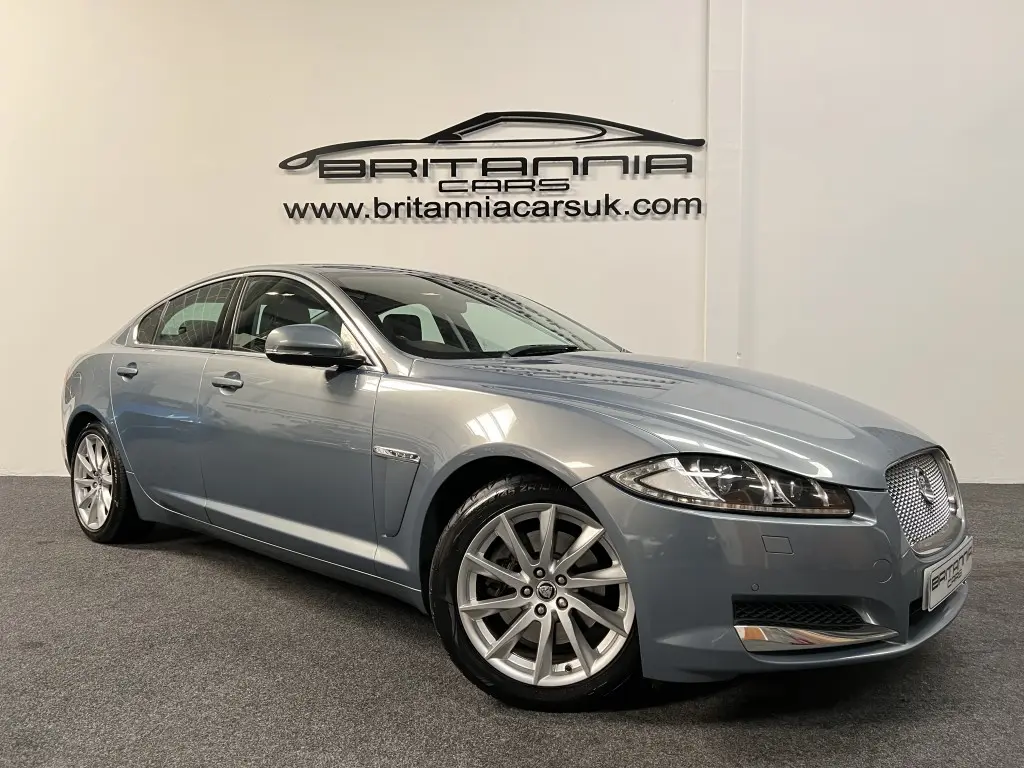 Jaguar XF XF 3.0 D Luxury 2