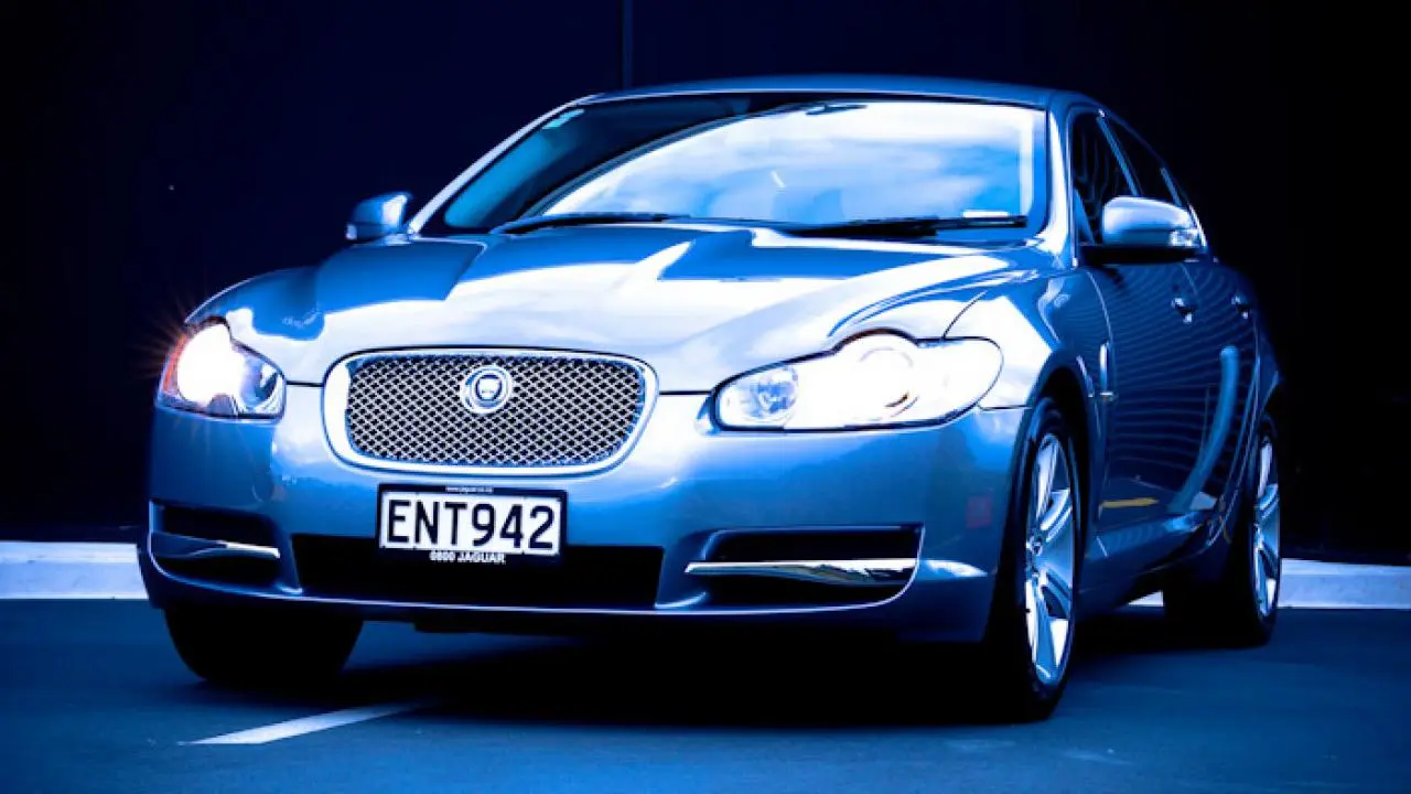 Jaguar XF XF 3.0 V6 Luxury 6