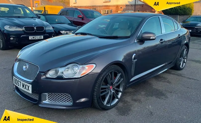 Jaguar XF XF 3.0 V6 Premium Luxury 7