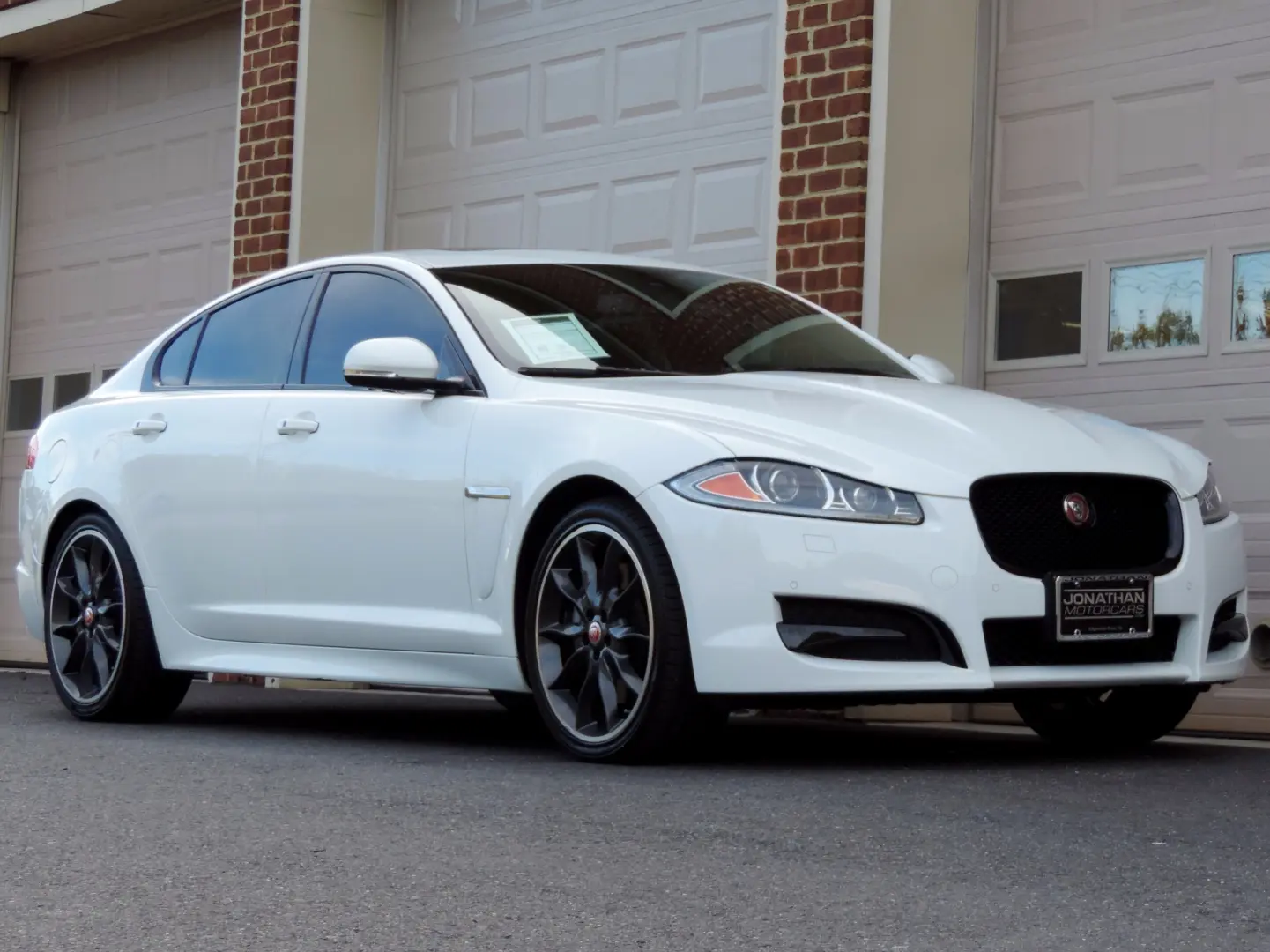 Jaguar XF XF 3.0 D R-Sport Plus 4