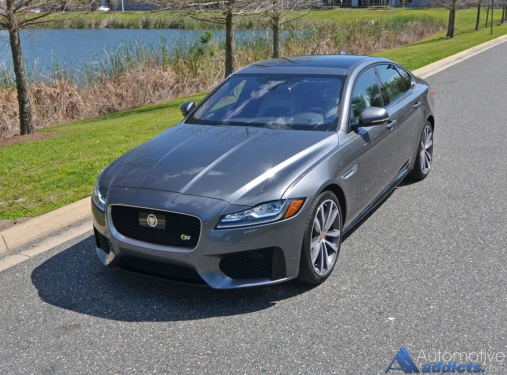 Jaguar XF XF 3.0i S/C AWD R-Sport Plus 1
