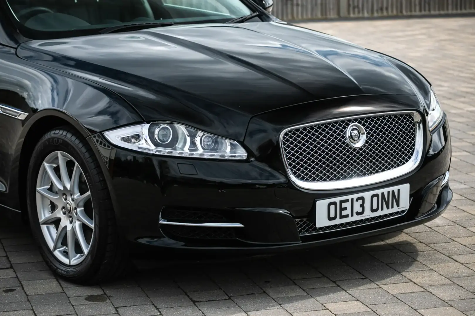 Jaguar XJ XJ 2.0 i4 LWB Portfolio 1