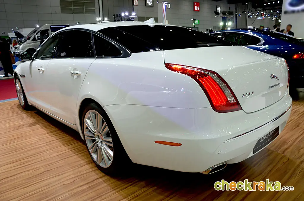 Jaguar XJ XJ 2.0 i4 SWB Premium Luxury 7