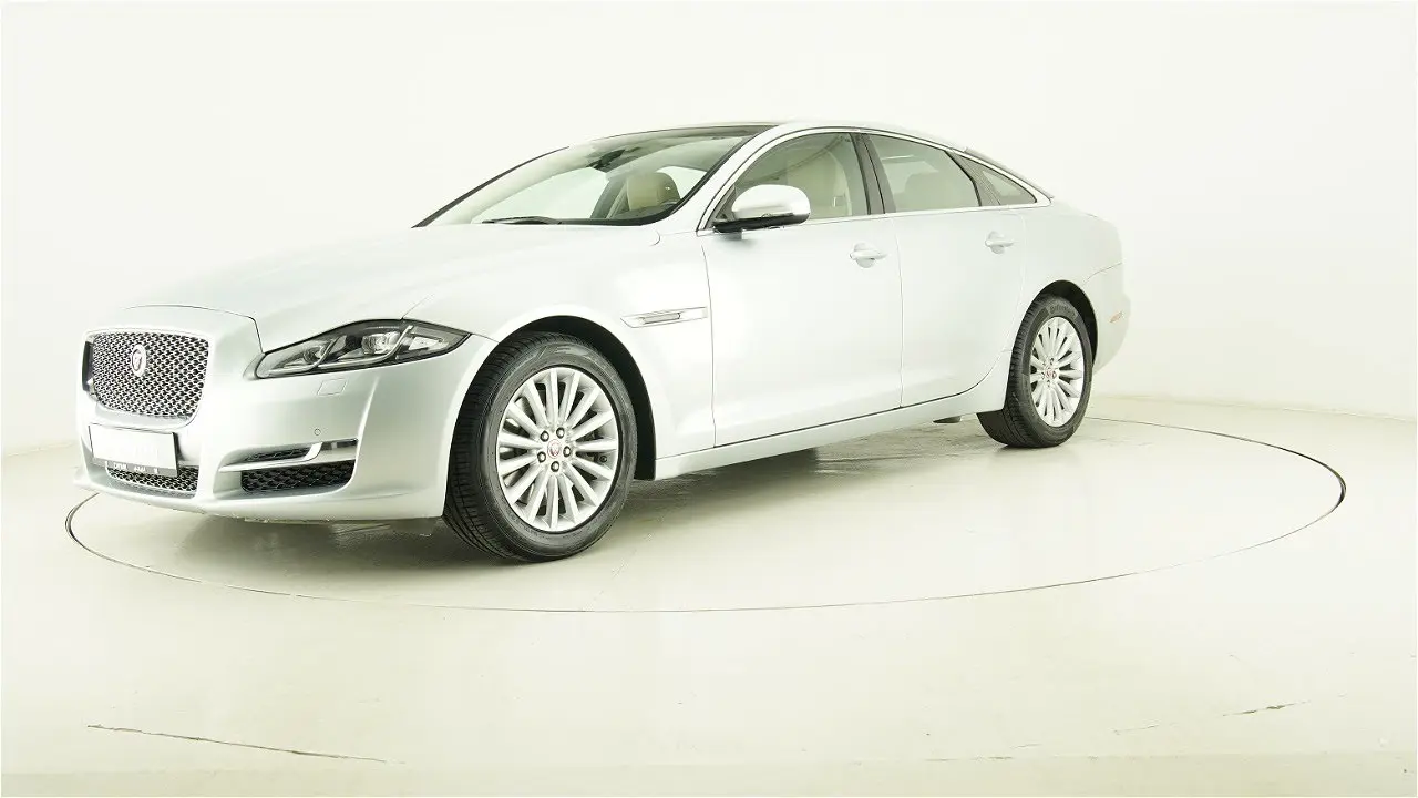 Jaguar XJ XJ 2.0 i4 SWB Luxury 0