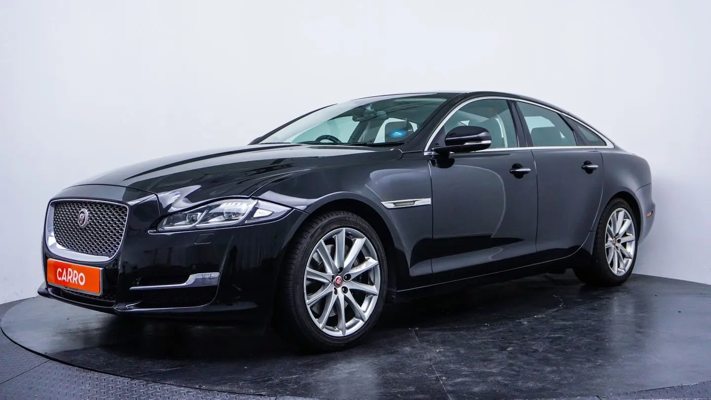Jaguar XJ XJ 2.0 i4 SWB Luxury 1
