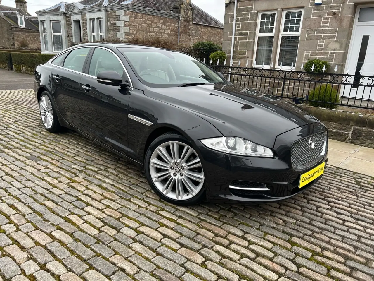Jaguar XJ XJ 2.0 SWB Portfolio 3