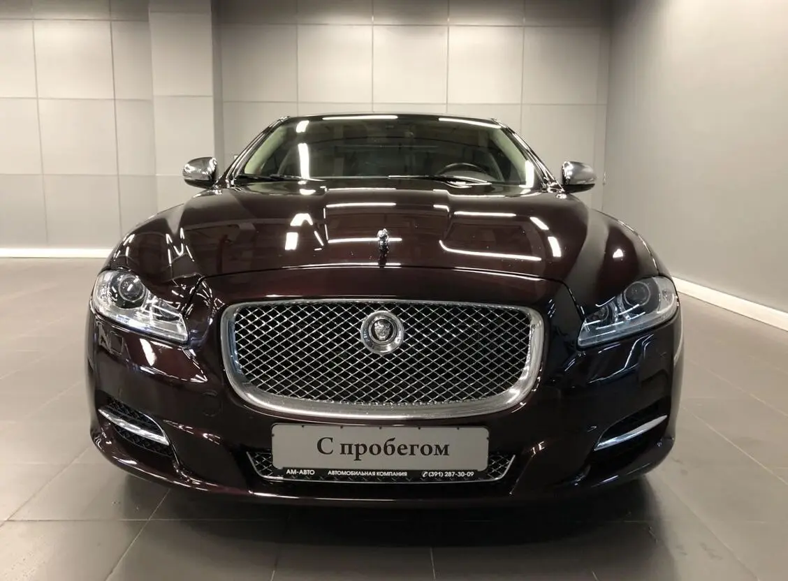 Jaguar XJ XJ 3.0 S/C AWD SWB Portfolio 3
