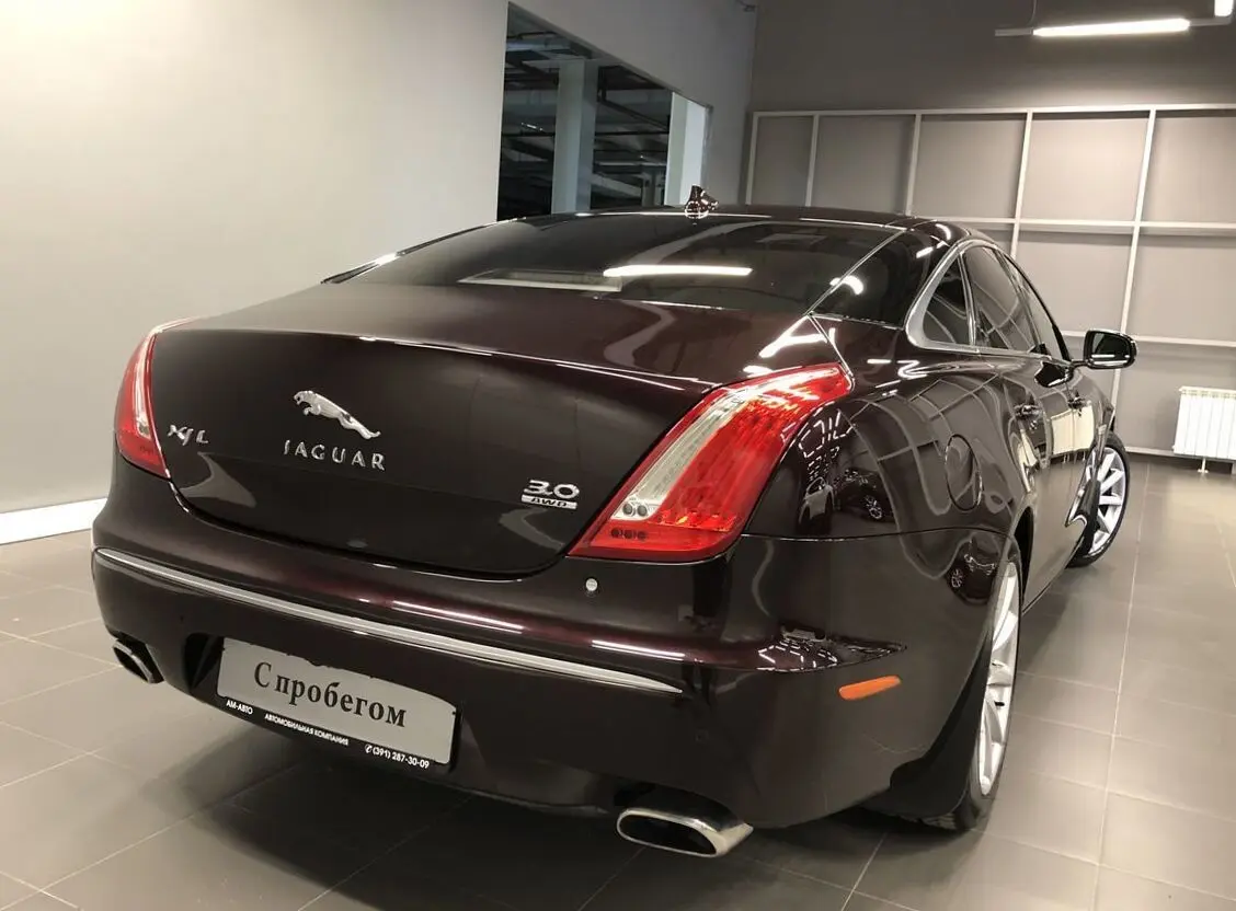 Jaguar XJ XJ 3.0 S/C AWD SWB Portfolio 5