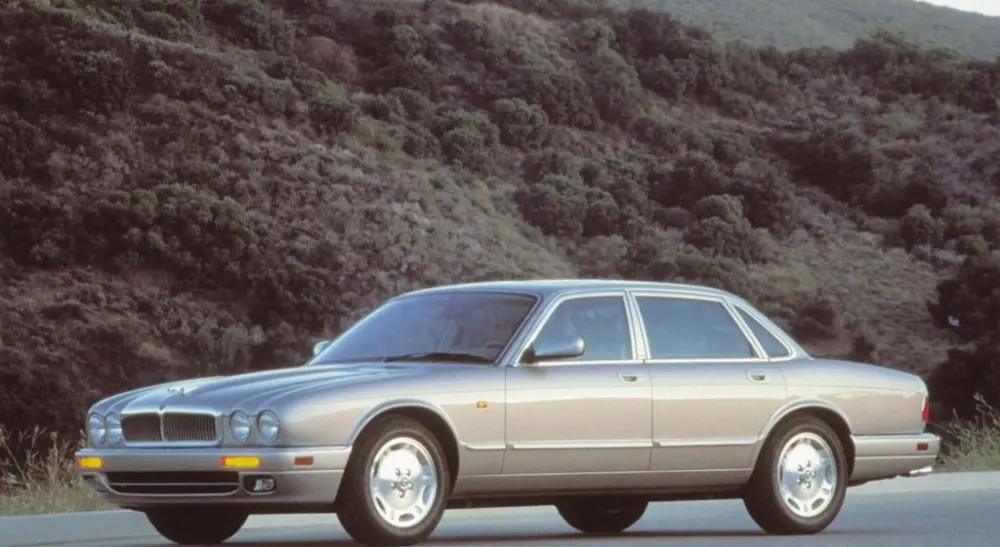 Jaguar XJ XJ 3.2 6