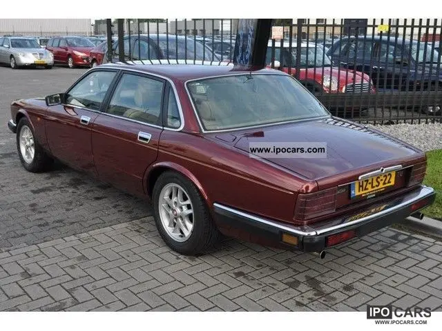 Jaguar XJ XJ 3.2 7