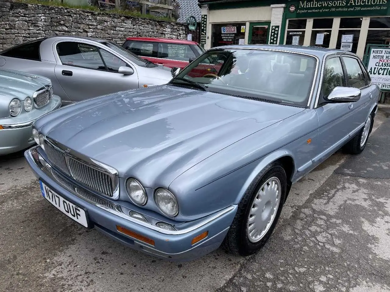 Jaguar XJ XJ 3.2 Executive 6