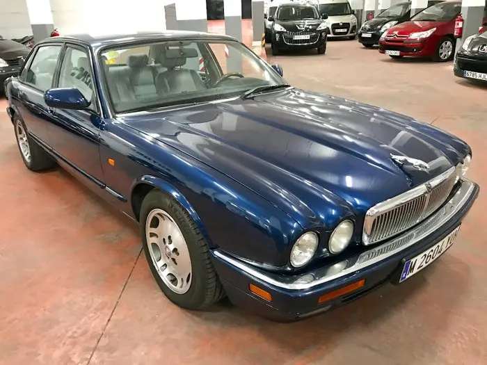 Jaguar XJ XJ 3.2 Sport 4