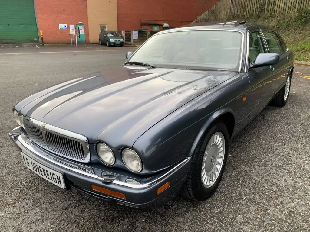 Jaguar XJ XJ 4.0 Sovereing 6