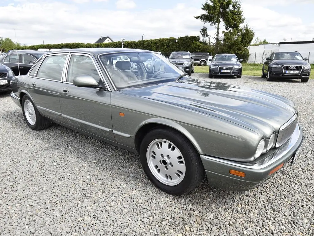Jaguar XJ XJ 4.0 Sovereing 6