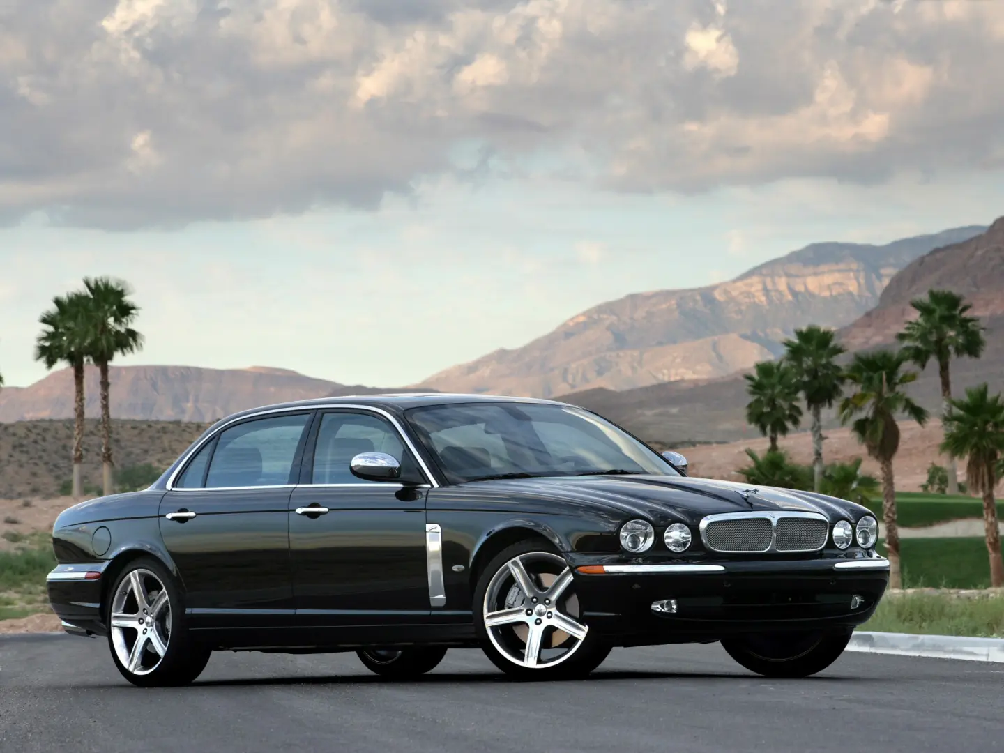 Jaguar XJ XJ 4.2 V8 Long Daimler Super 0
