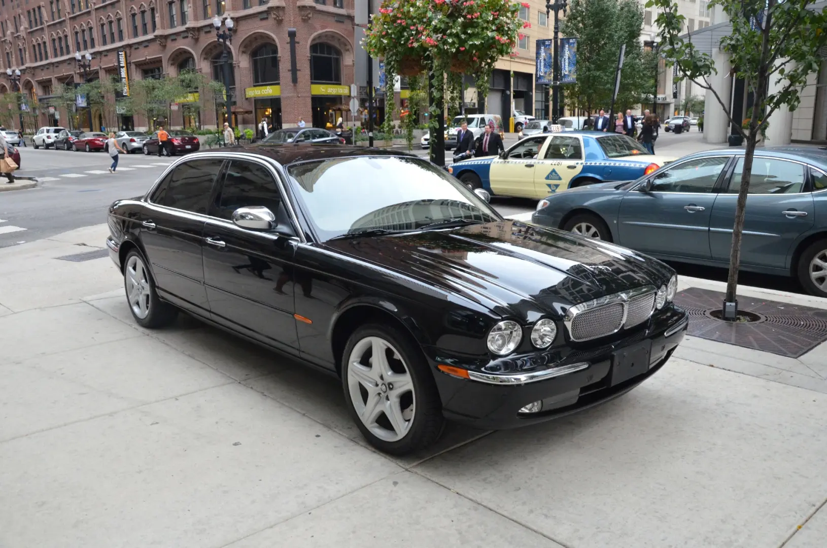 Jaguar XJ XJ 4.2 V8 Long Daimler Super 6