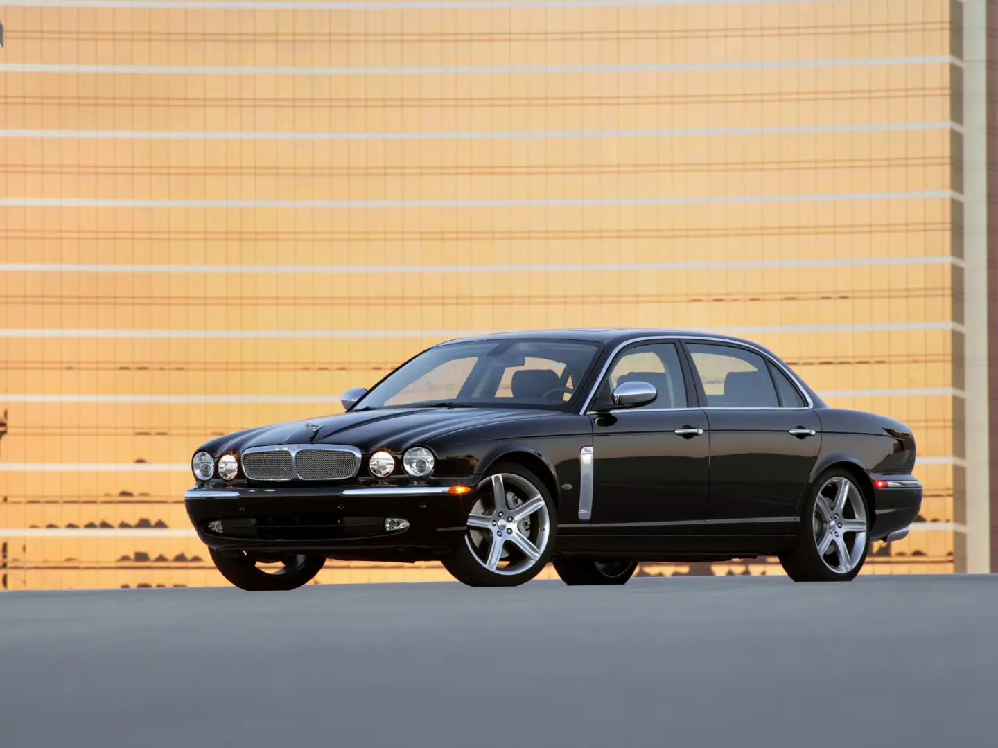 Jaguar XJ XJ 4.2 V8 Long Daimler Super 7