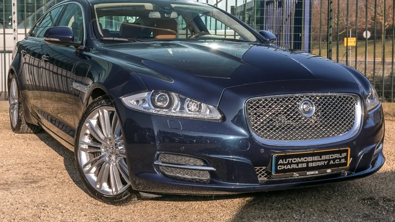 Jaguar XJ XJ 5.0 S/C LWB Portfolio 2