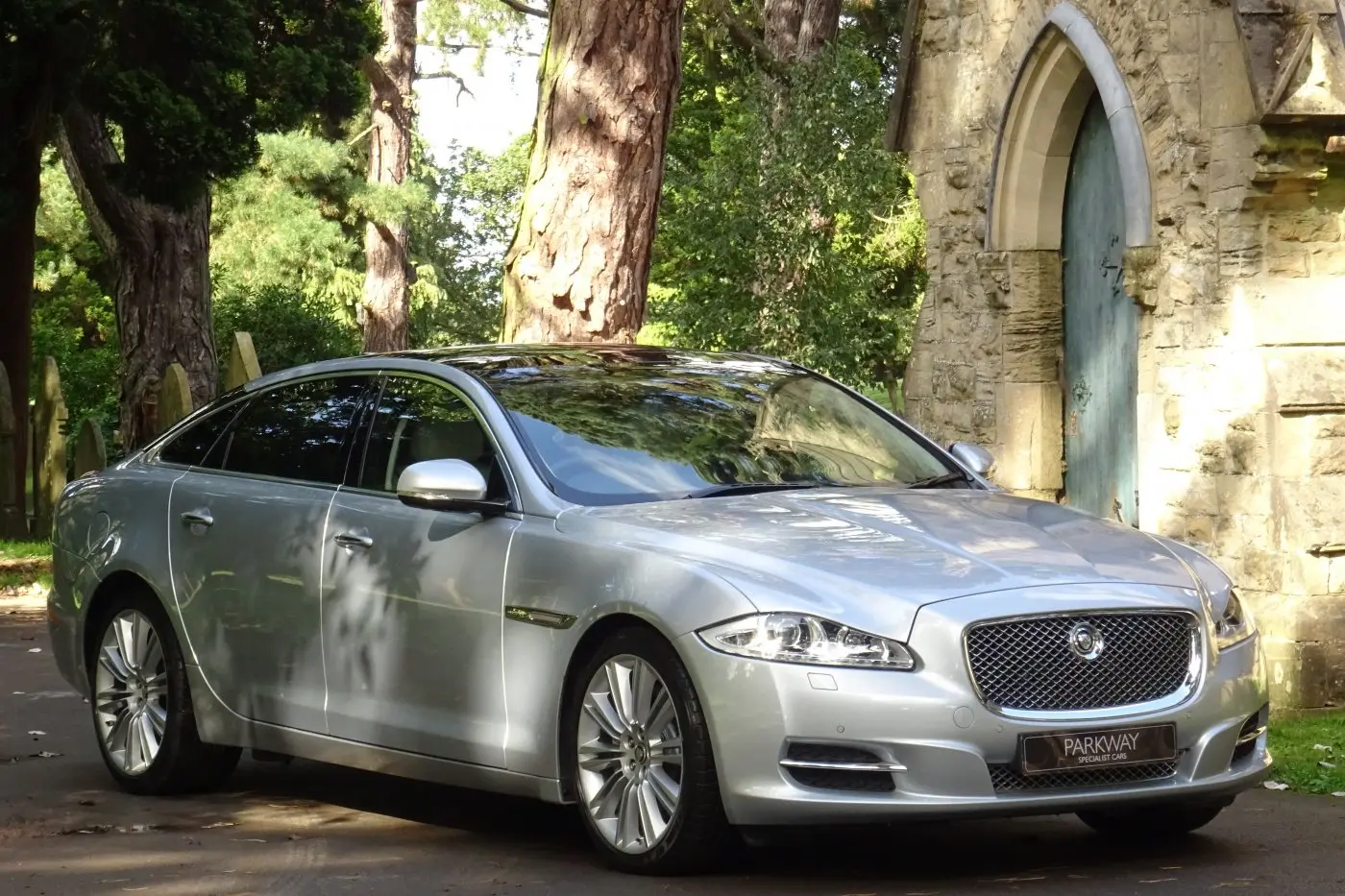 Jaguar XJ XJ 5.0 S/C LWB Portfolio 4