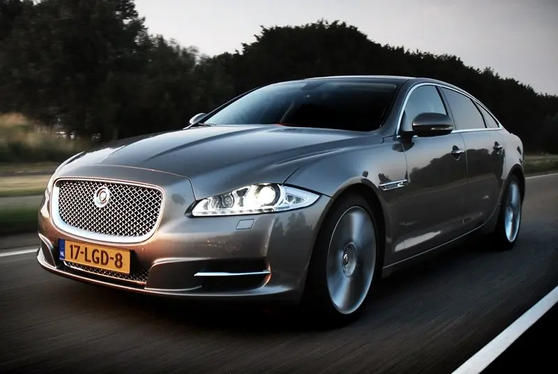 Jaguar XJ XJ 5.0 S/C LWB Portfolio 2